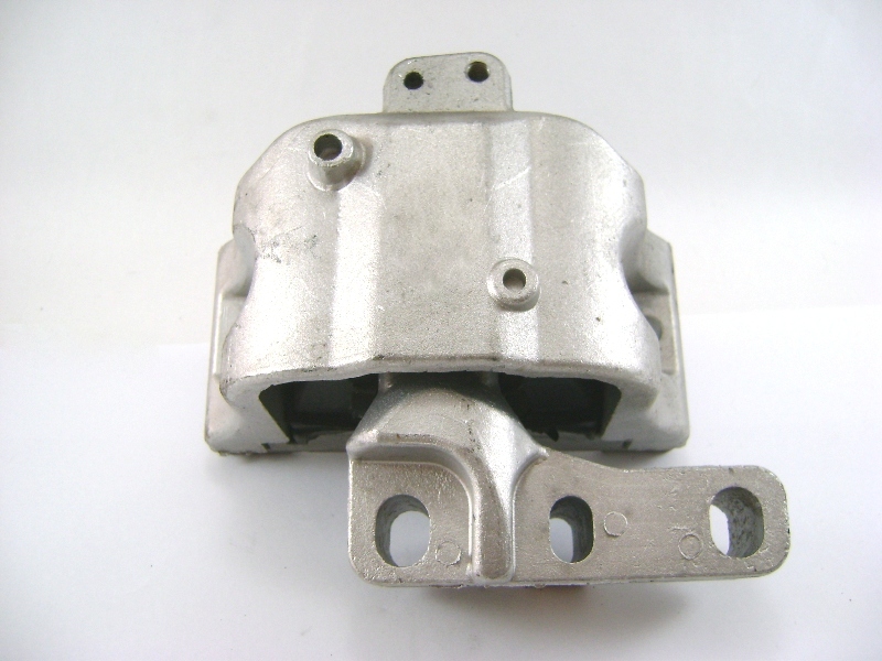 SOP. MOT. L/DER. BORA GOLF IV